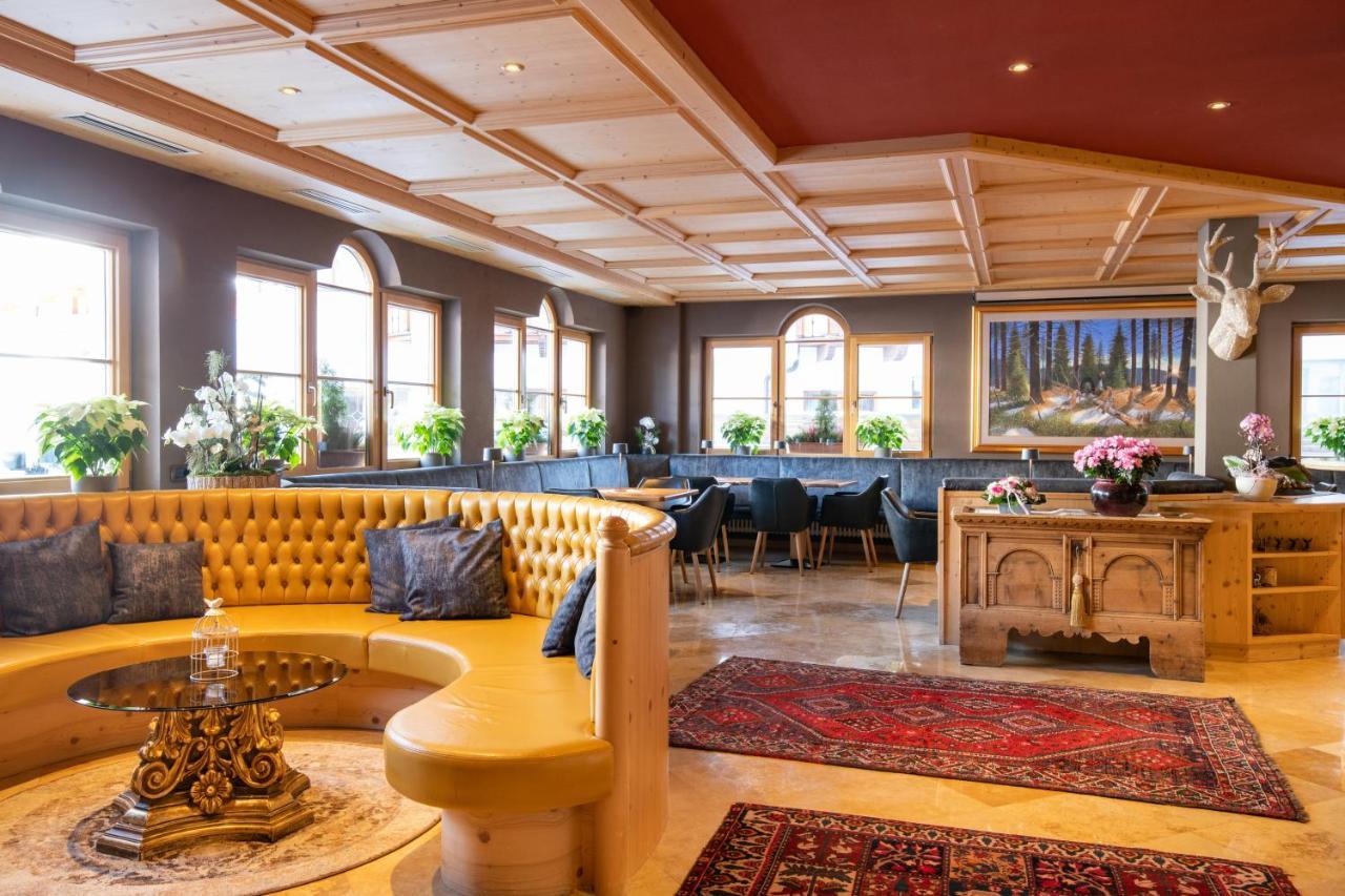 Hotel Somont Selva di Val Gardena Exterior photo
