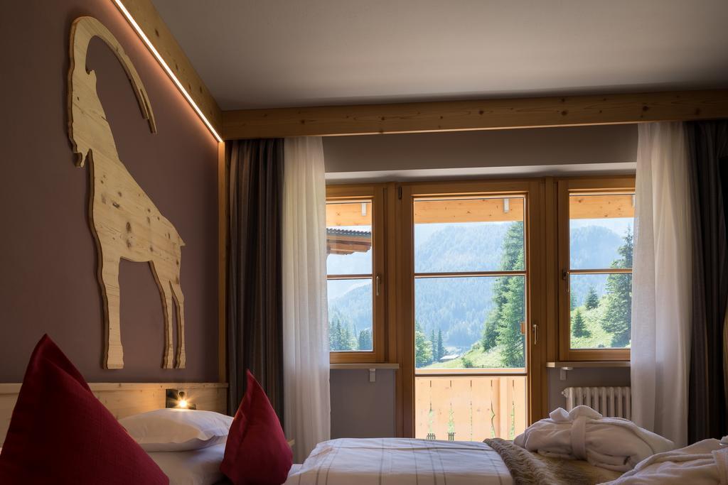 Hotel Somont Selva di Val Gardena Exterior photo